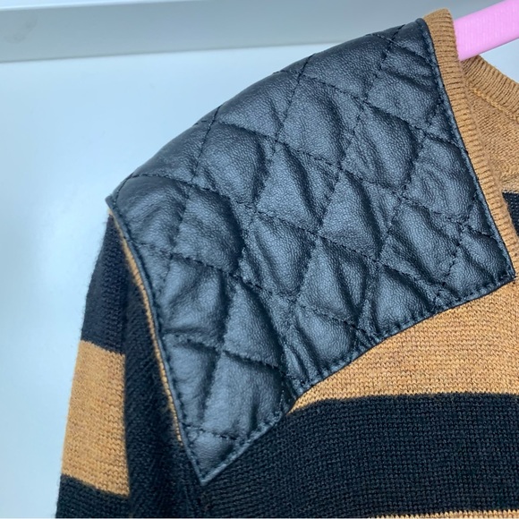 H&M | CAMEL AND BLACK STRIPED 3/4 LENGTH TOP - Picture 4 of 8